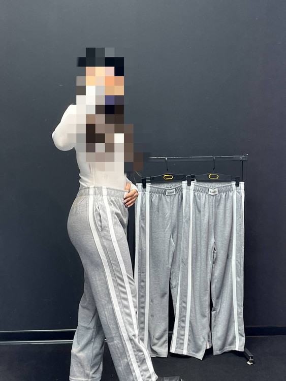 شلوار راسته بغل نواردوزی شده پنبه وارداتی درجه یک قد ۱۰۰ فری ۳۶ تا ۴۴ تن شیک