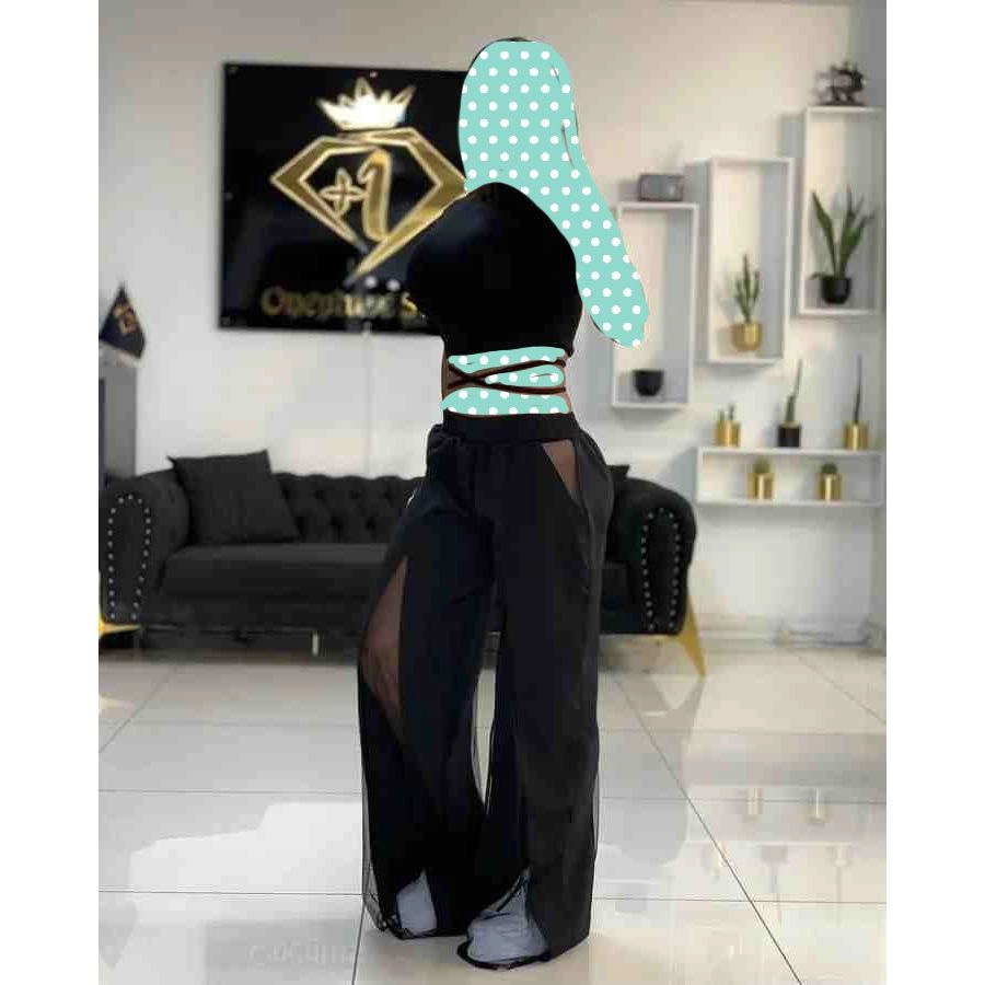 ست کراپ نیمتنه پنبه فانریپ و شلوار مازراتی و‌ تور فری سایز ۳۶ تا ۴۲ تن شیک