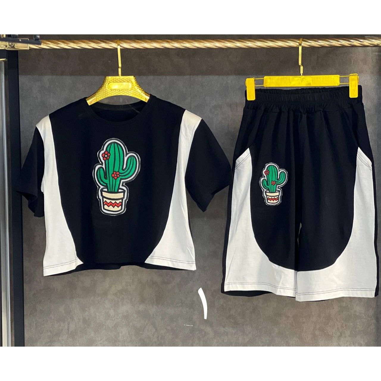 ست کراپ شلوارک کاکتوس نخ پنبه فری سایز ۳۶ تا ۴۴ تن شیک