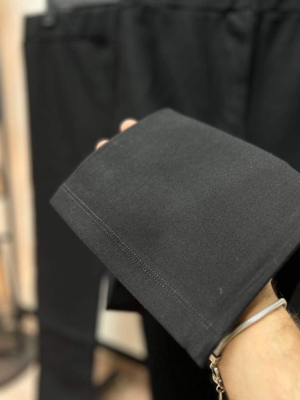 SAKH شلوار راسته مشکی کمر ۵ سانتی جنس سورن گِرَم بالا قد ۹۴ در ۳ سابزبندی تن شیک