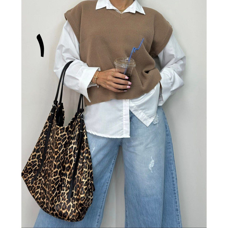 02106 ژیله تک بافت آکریلیک قد ۶۰ و شومیز سفید تک فری سایز ۳۶ تا ۴۴ تن شیک