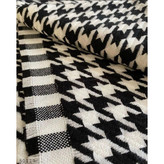 50129 شال آکرولیک بافت پیجازی قواره 70 در 190 نرم و لطیف تن شیک