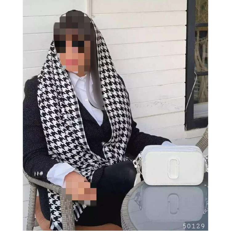 50129 شال آکرولیک بافت پیجازی قواره 70 در 190 نرم و لطیف تن شیک