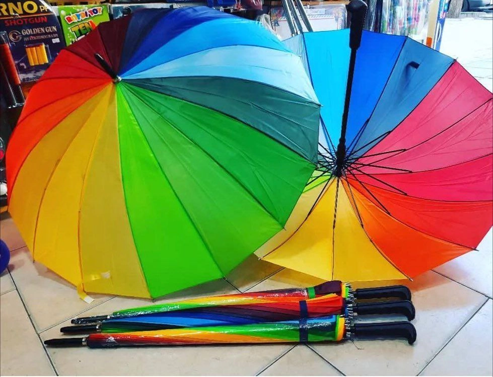 چتر جذاب شفاف ساده ،شفاف طرحدار ، طرح رنگین کمان ، مشکی ساده تاشو ۸ فنره تن شیک