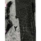 SHIL شلوار لگ چرم طرحدار با دو طرف کشسانی کمر کش ۱۰ سانتی قد ۹۰ در ۳ سایزبندی تن شیک