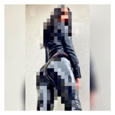 022 شلوار لگ لاتکس ترک براق کمر گنی پشت زیپ دار قد ۹۲ در ۲ سایزبندی تن شیک