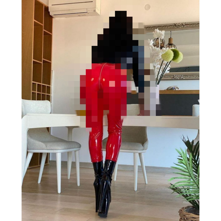 022 شلوار لگ لاتکس ترک براق کمر گنی پشت زیپ دار قد ۹۲ در ۲ سایزبندی تن شیک