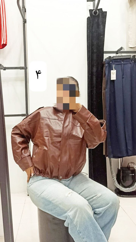 S کت چرم آستردار پایین گتر کشی قد ۶۵ فری سایز ۳۸ تا ۴۶ تن شیک ❌ ارسال فقط بصورت تیپاکس یا پیک برای تهران است/لطفا هنگام سفارش گزینه تیپاکس یا پیک را انتخاب کنید❌