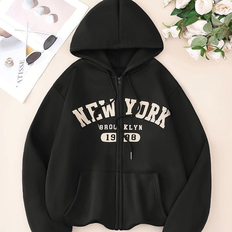 BT سویشرت NYC و NEW YORK فلامنت داخل کرکی فری سايز از 36 تا 44 عرض 55 قد 70 تن شیک ❌ارسال فقط بصورت تیپاکس یا پیک برای تهران است.لطفا هنگام ثبت سفارش گزینه تیپاکس یا پیک را انتخاب کنید